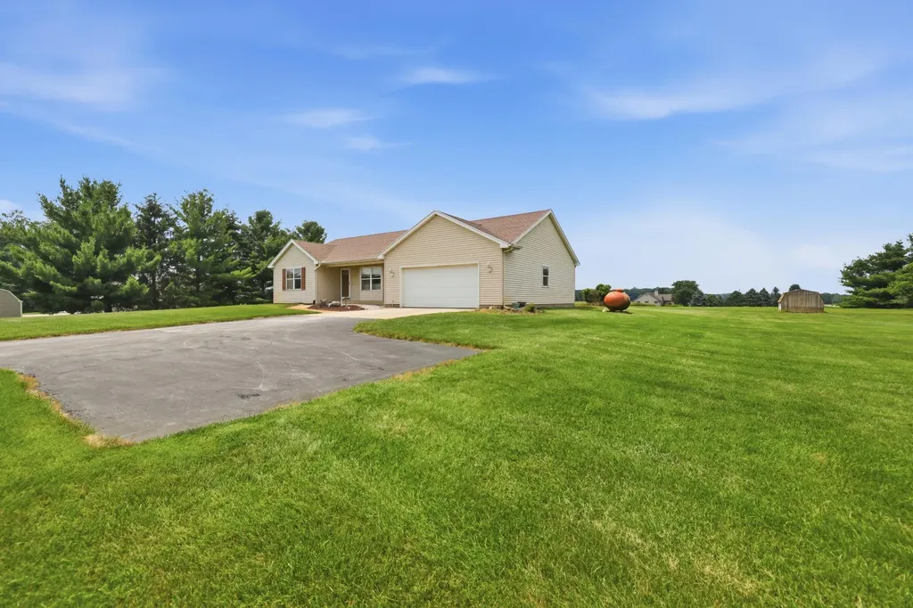 3960 16th Street Dorr Township MI 49348