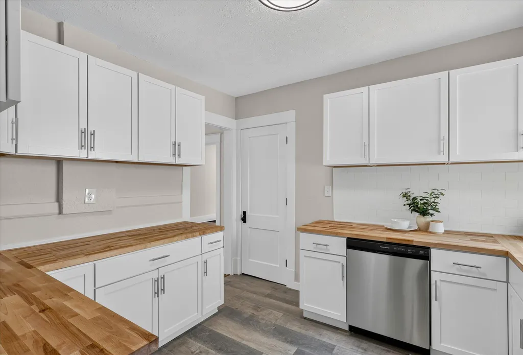 1654 Horton Avenue SE Grand Rapids City MI 49507