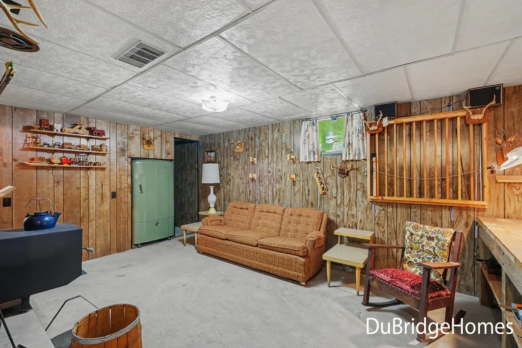8347 E 62nd Street Croton Township MI 49337