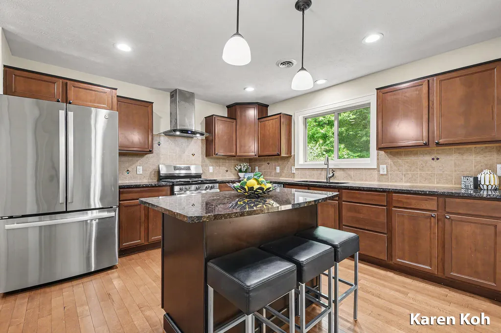 4521 Burton Forest Court SE Kentwood City MI 49546