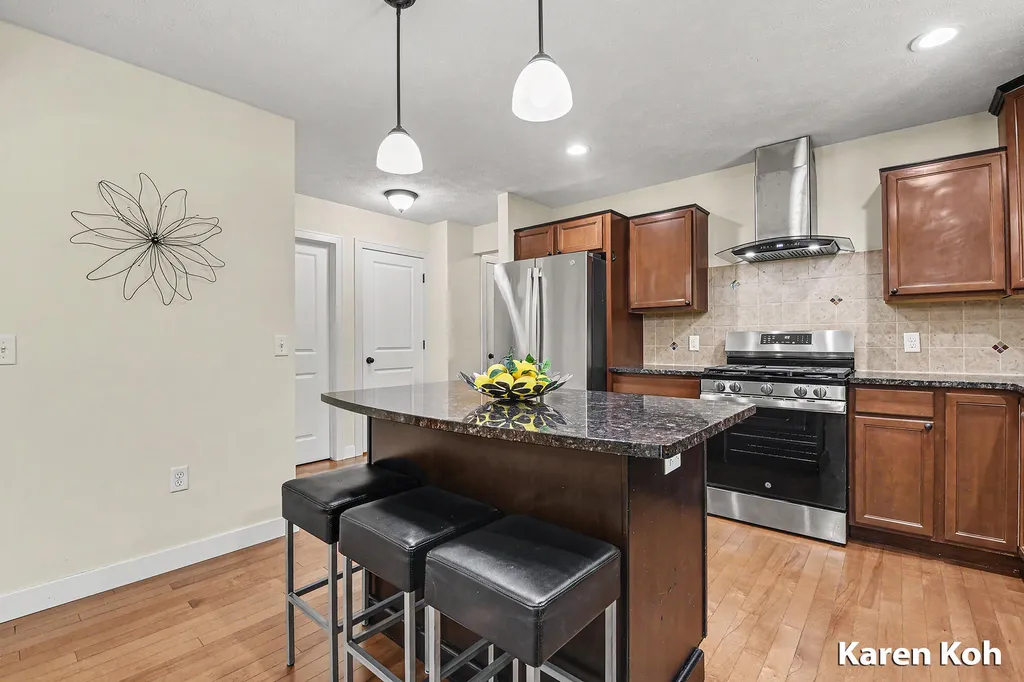 4521 Burton Forest Court SE Kentwood City MI 49546