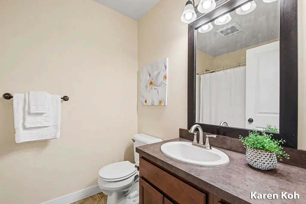 4521 Burton Forest Court SE Kentwood City MI 49546