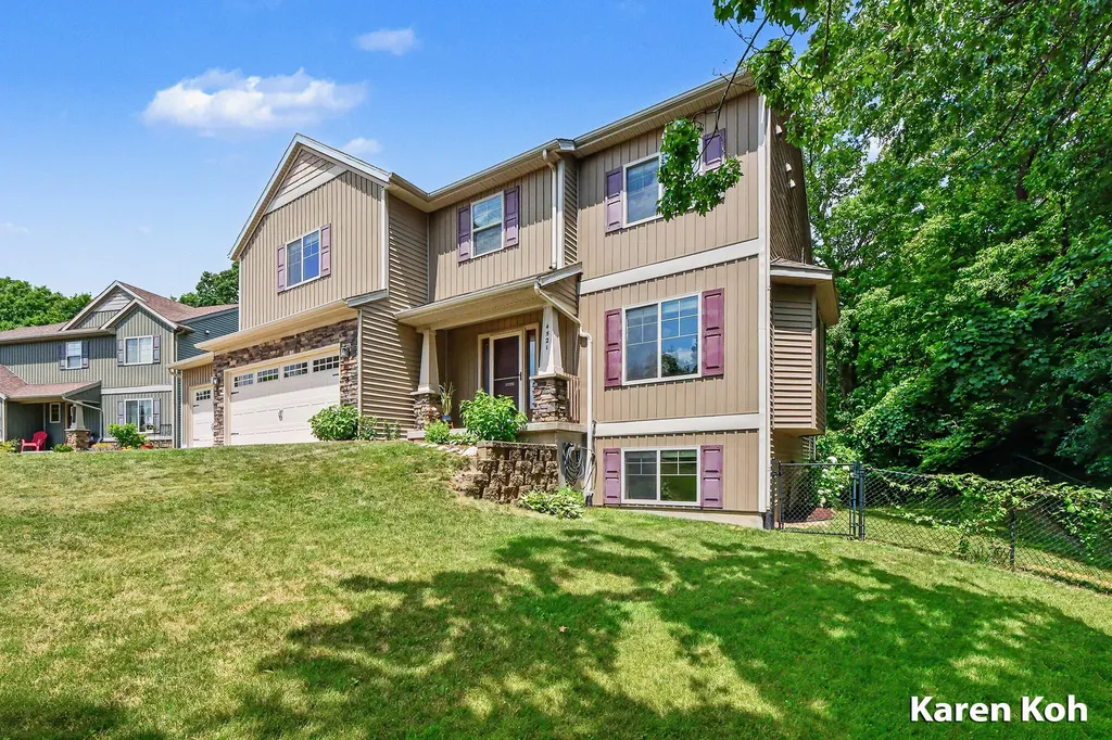 4521 Burton Forest Court SE Kentwood City MI 49546