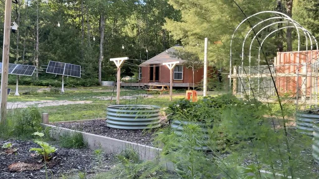 9239 E 8 Mile Road Dover Township MI 49656