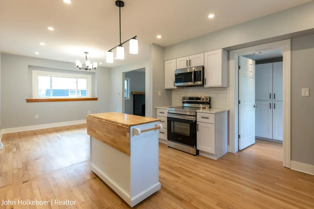 1948 Boston Street SE Grand Rapids City MI 49506