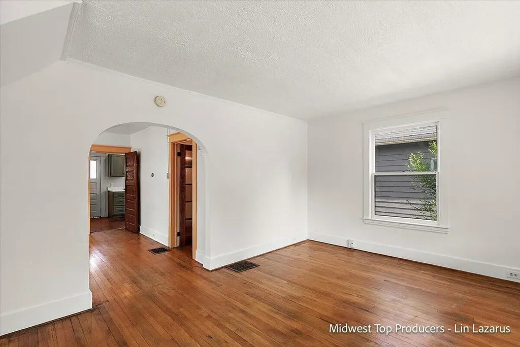 125 Mack Avenue NE Grand Rapids City MI 49503
