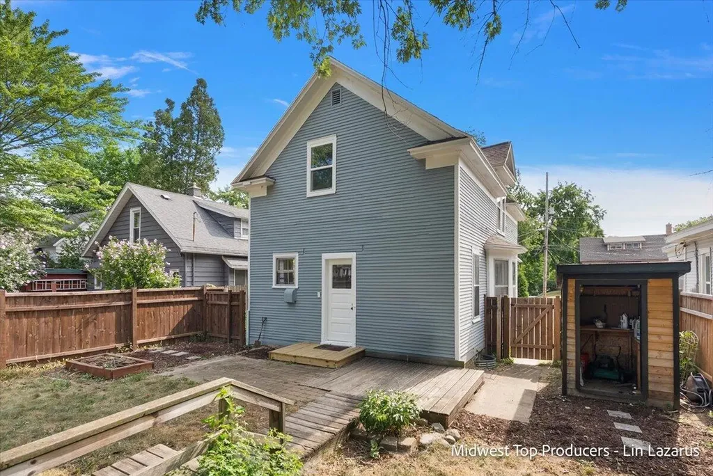 125 Mack Avenue NE Grand Rapids City MI 49503