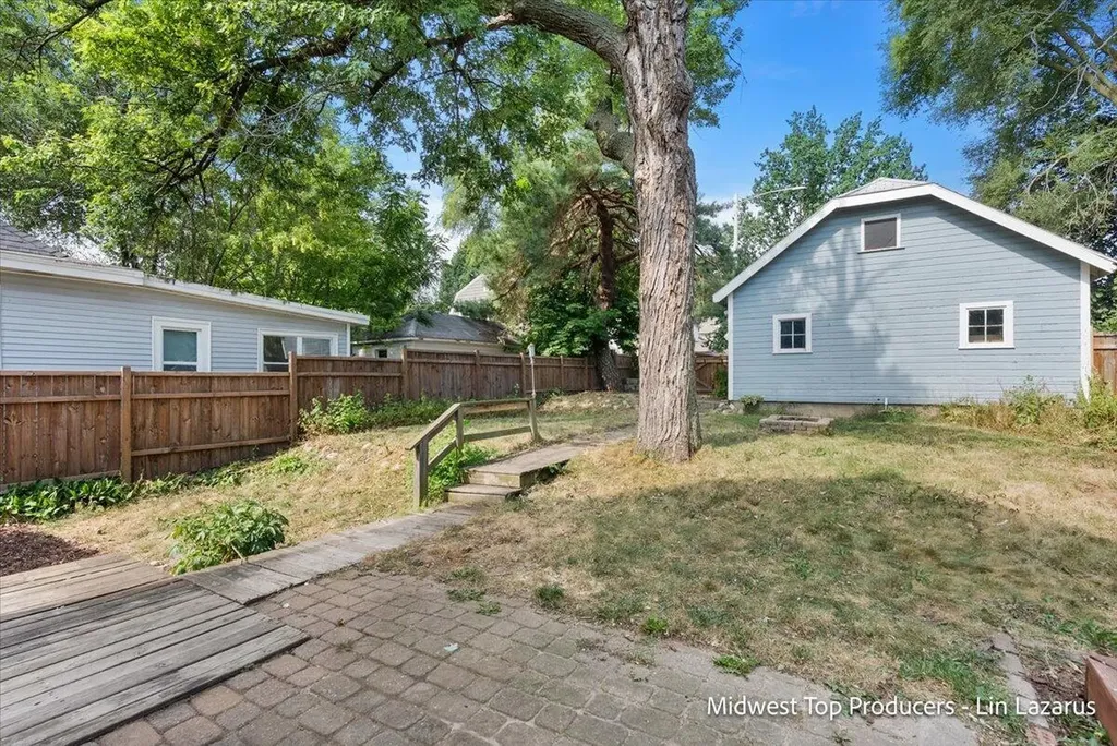 125 Mack Avenue NE Grand Rapids City MI 49503