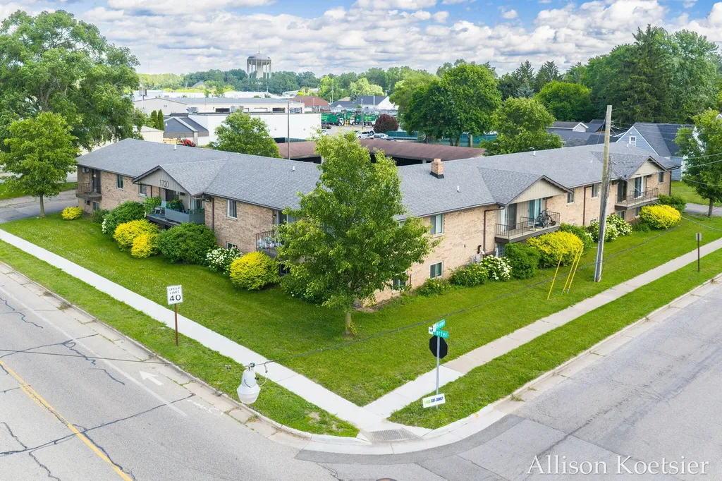 1720 Porter Street SW Wyoming City MI 49519