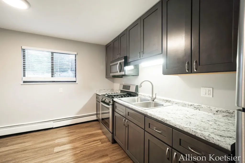 1720 Porter Street SW Wyoming City MI 49519