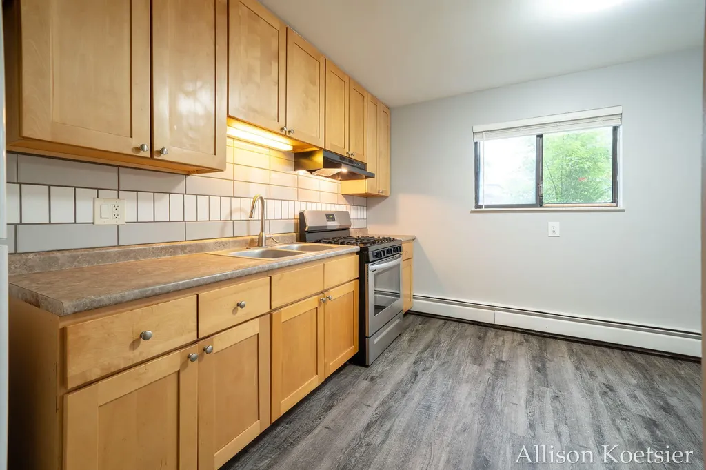 1720 Porter Street SW Wyoming City MI 49519