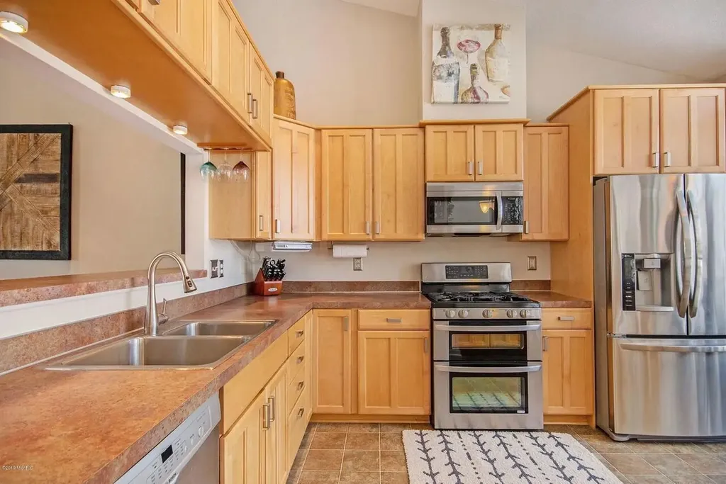 2554 Forest Hill Avenue SE Grand Rapids City MI 49546