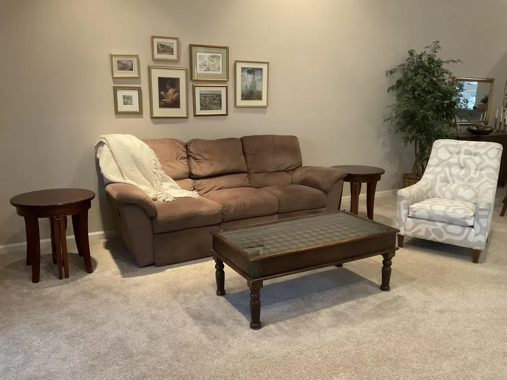 2554 Forest Hill Avenue SE Grand Rapids City MI 49546