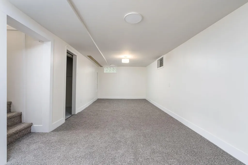 1874 Crowley Street Muskegon City MI 49441