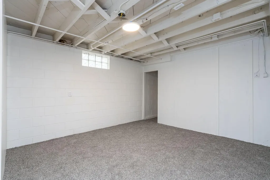 1874 Crowley Street Muskegon City MI 49441