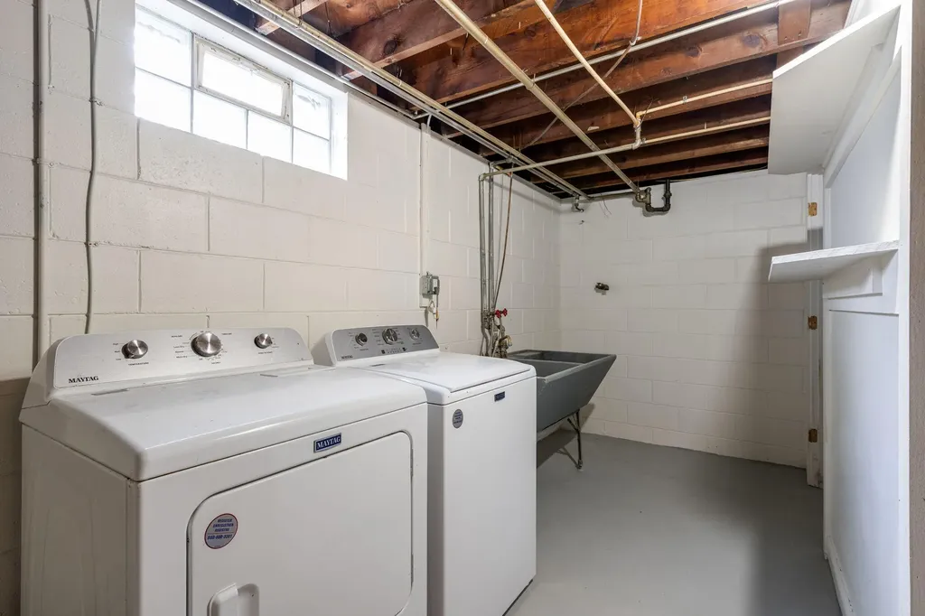 1874 Crowley Street Muskegon City MI 49441