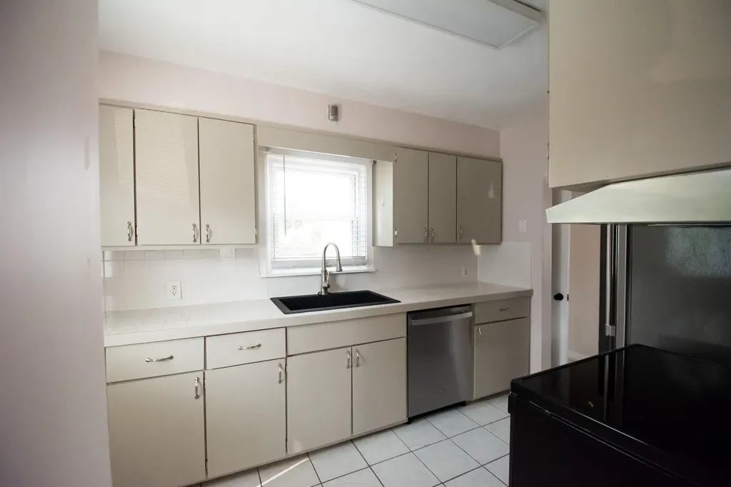 545 Van Allen Street SE Wyoming City MI 49548