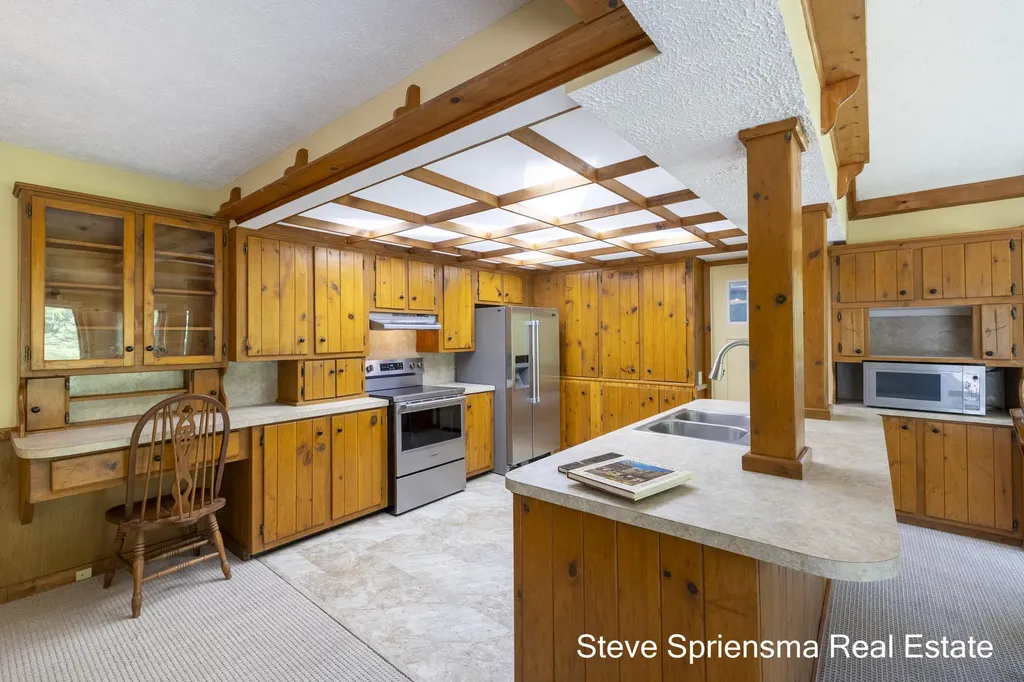 4372 Cordes Avenue NW Alpine Township MI 49321
