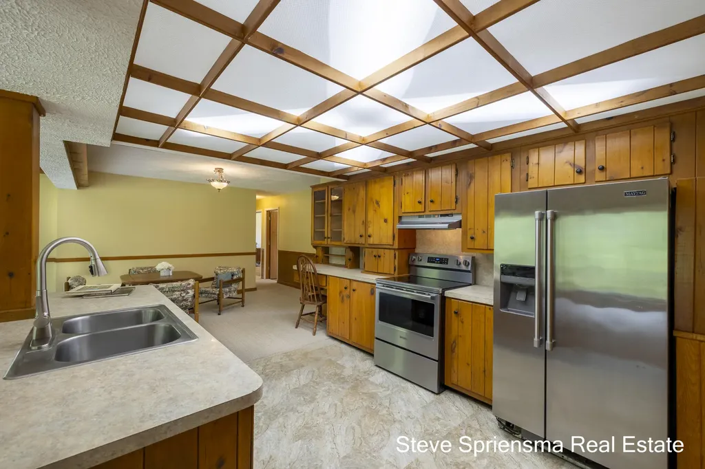 4372 Cordes Avenue NW Alpine Township MI 49321