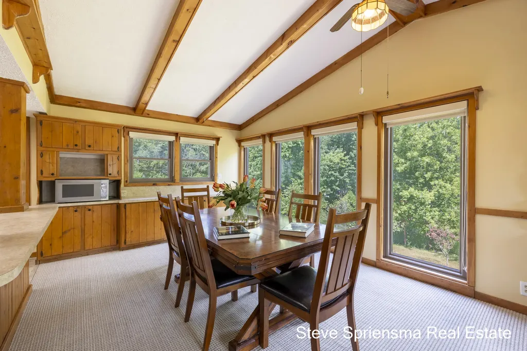 4372 Cordes Avenue NW Alpine Township MI 49321