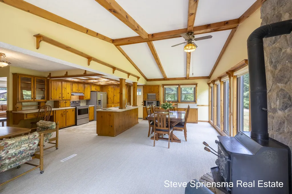 4372 Cordes Avenue NW Alpine Township MI 49321