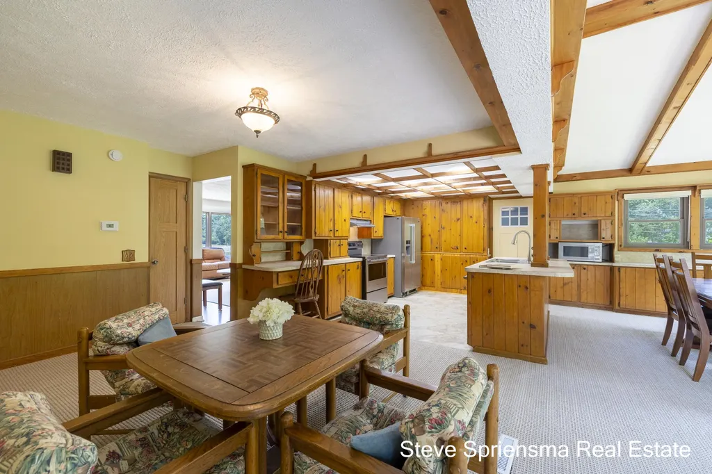 4372 Cordes Avenue NW Alpine Township MI 49321