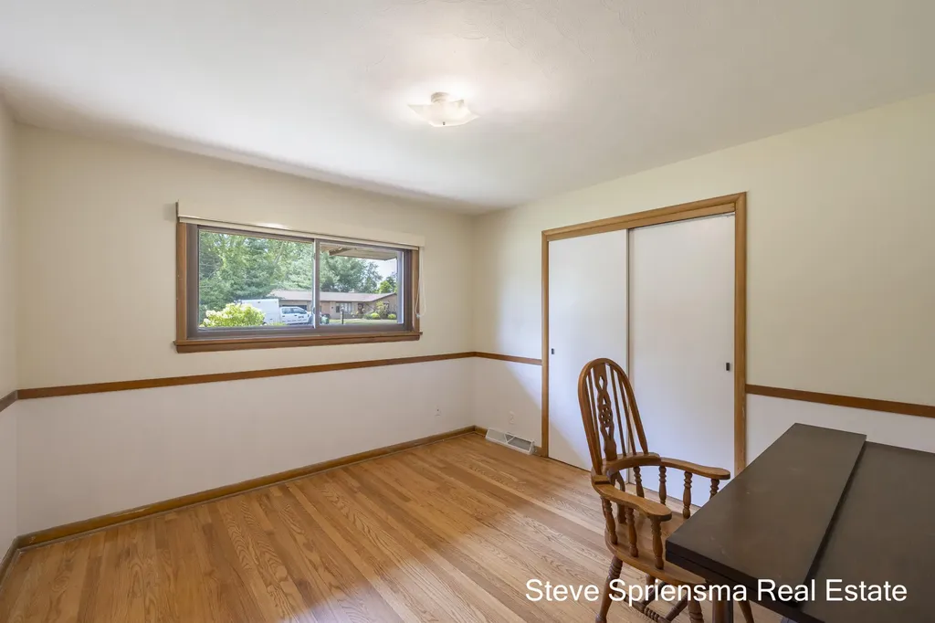 4372 Cordes Avenue NW Alpine Township MI 49321