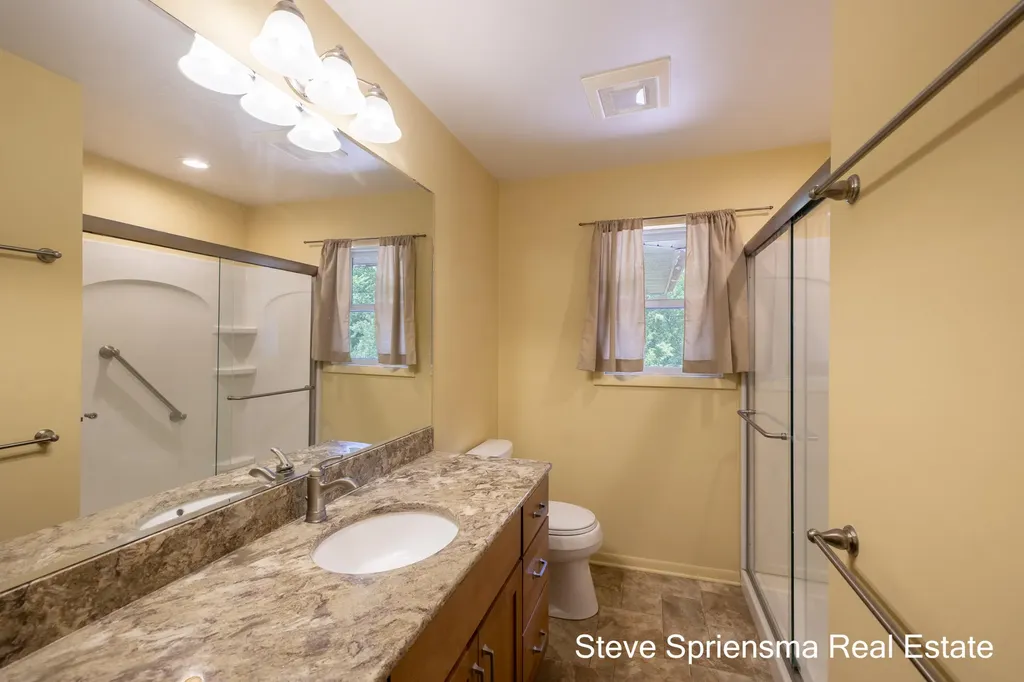 4372 Cordes Avenue NW Alpine Township MI 49321