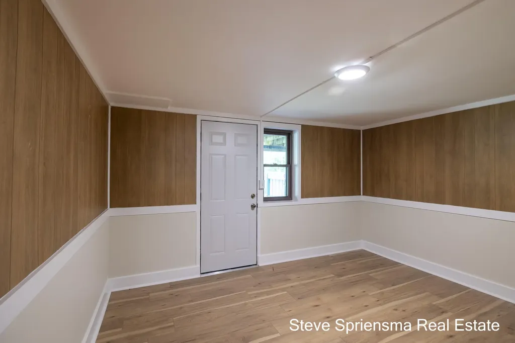 4372 Cordes Avenue NW Alpine Township MI 49321