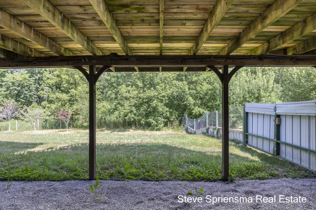 4372 Cordes Avenue NW Alpine Township MI 49321