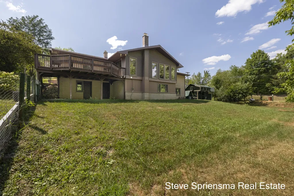 4372 Cordes Avenue NW Alpine Township MI 49321