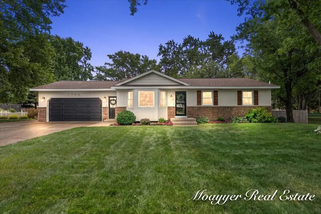 1758 Greenwoods Drive Georgetown Charter Township MI 49428