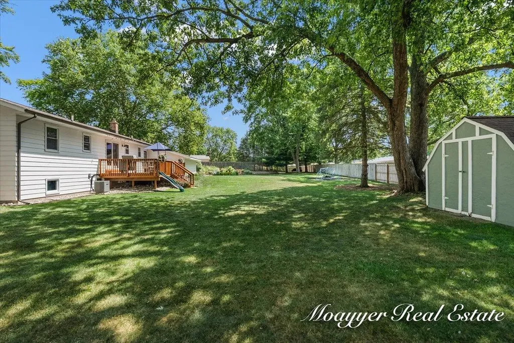 1758 Greenwoods Drive Georgetown Charter Township MI 49428