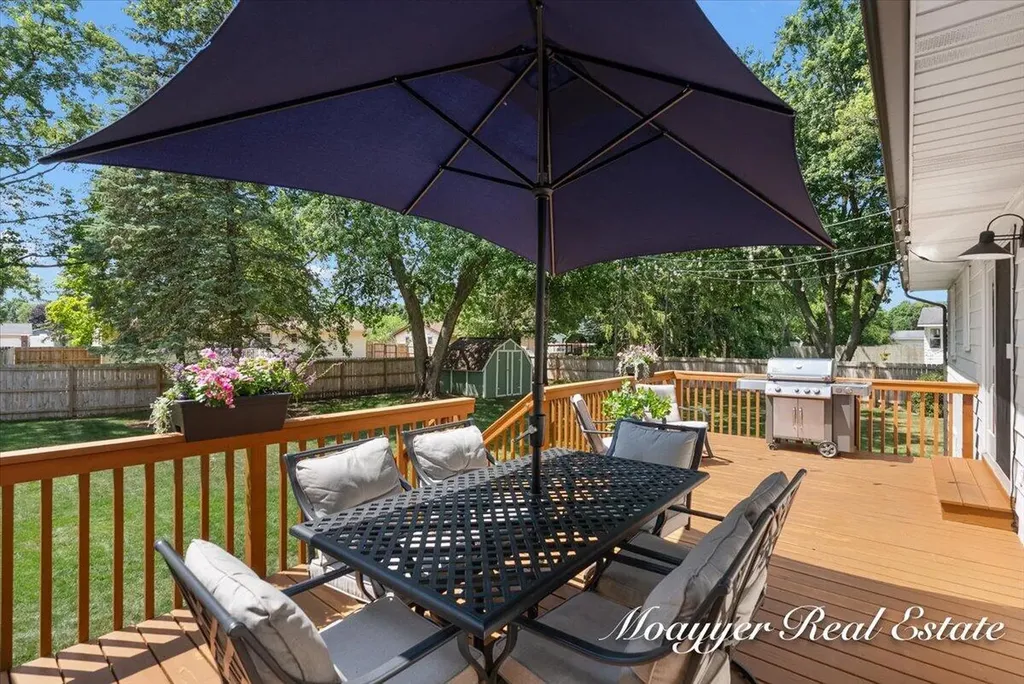 1758 Greenwoods Drive Georgetown Charter Township MI 49428