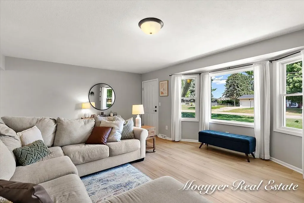 1758 Greenwoods Drive Georgetown Charter Township MI 49428