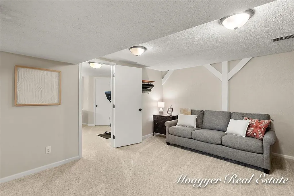 1758 Greenwoods Drive Georgetown Charter Township MI 49428