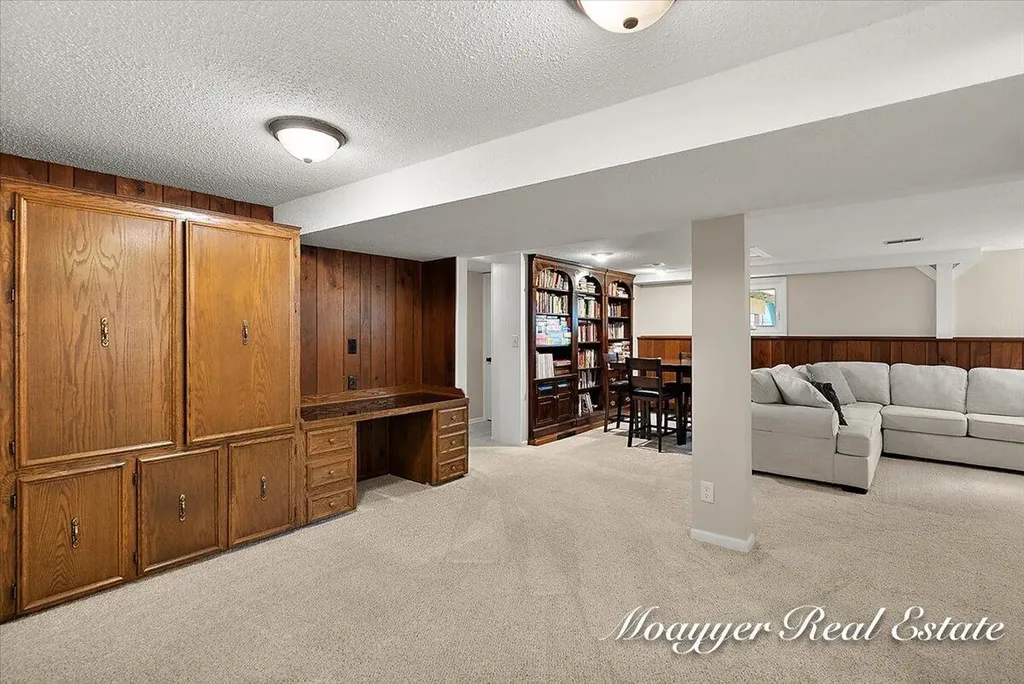 1758 Greenwoods Drive Georgetown Charter Township MI 49428