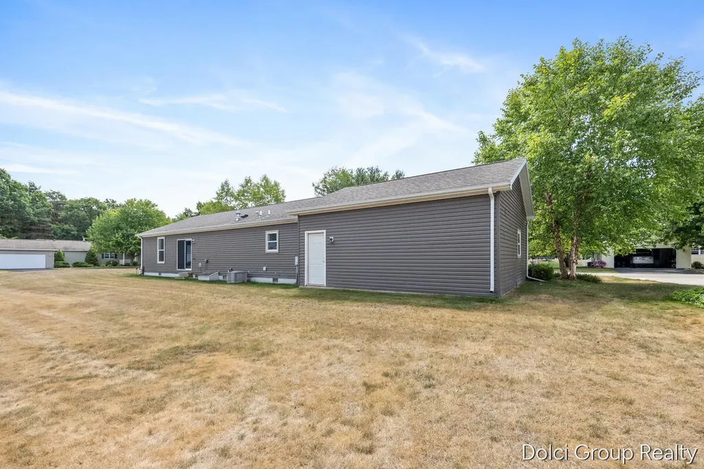 7861 Schooner Lane Morton Township MI 49346