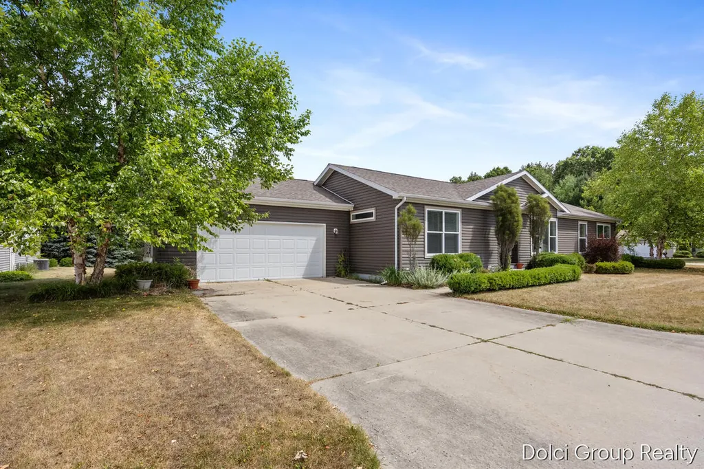 7861 Schooner Lane Morton Township MI 49346