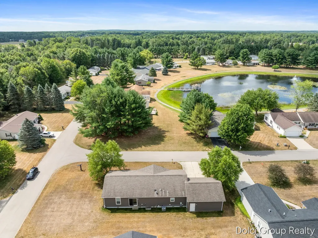 7861 Schooner Lane Morton Township MI 49346