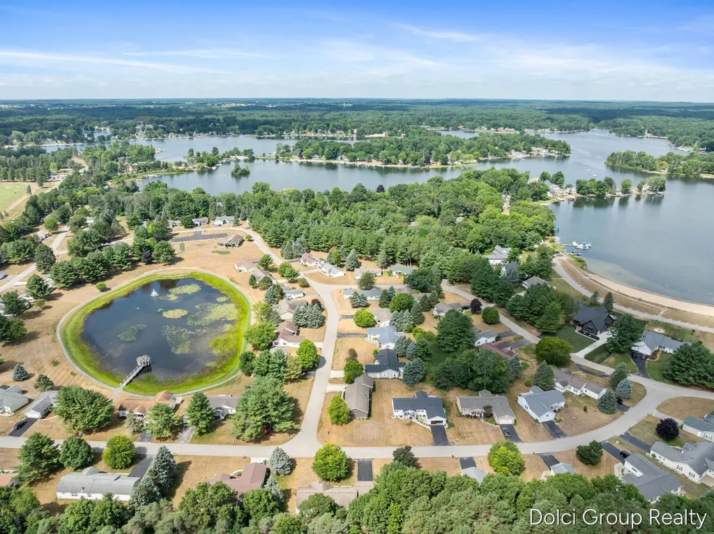 7861 Schooner Lane Morton Township MI 49346