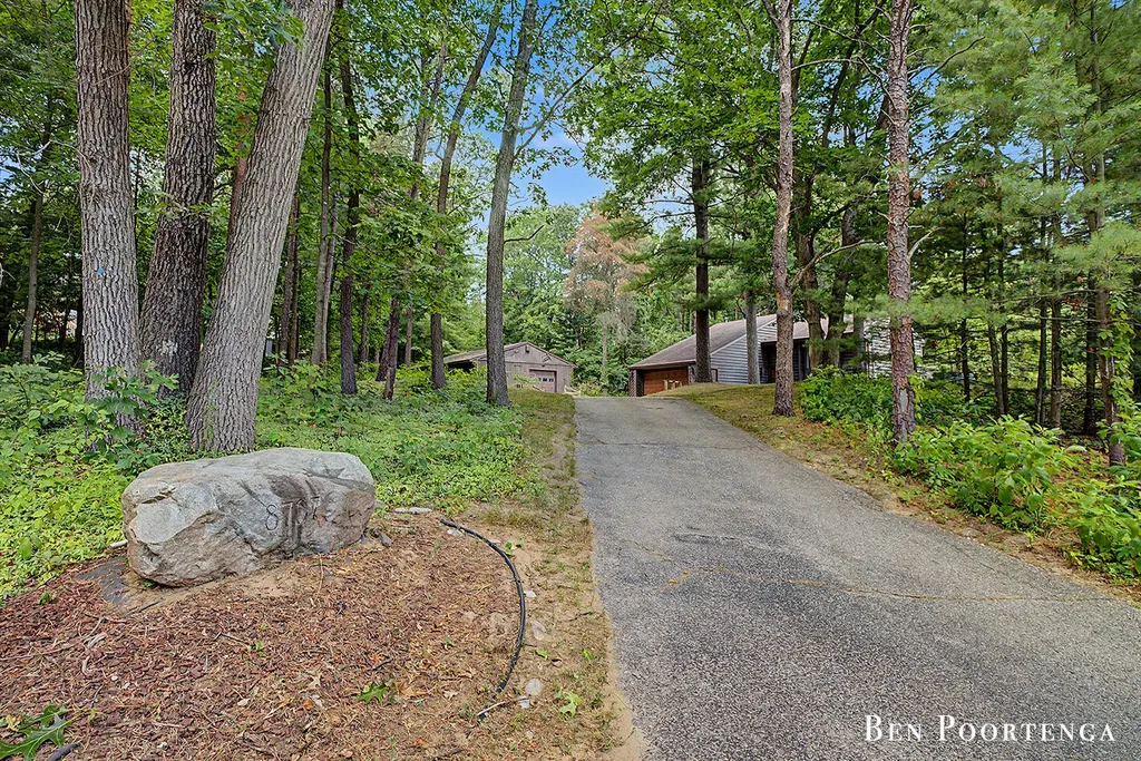 8707 White Fawn Trail NE Cannon Township MI 49341