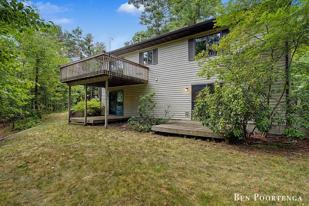 8707 White Fawn Trail NE Cannon Township MI 49341