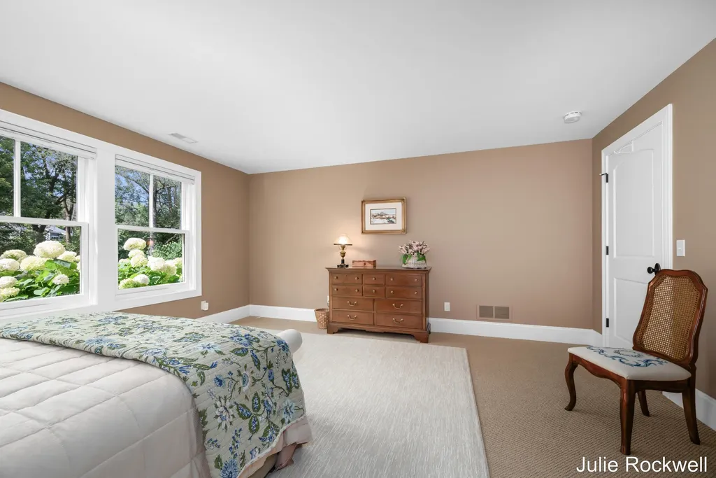 5575 Sanctuary Drive NE Ada Township MI 49301