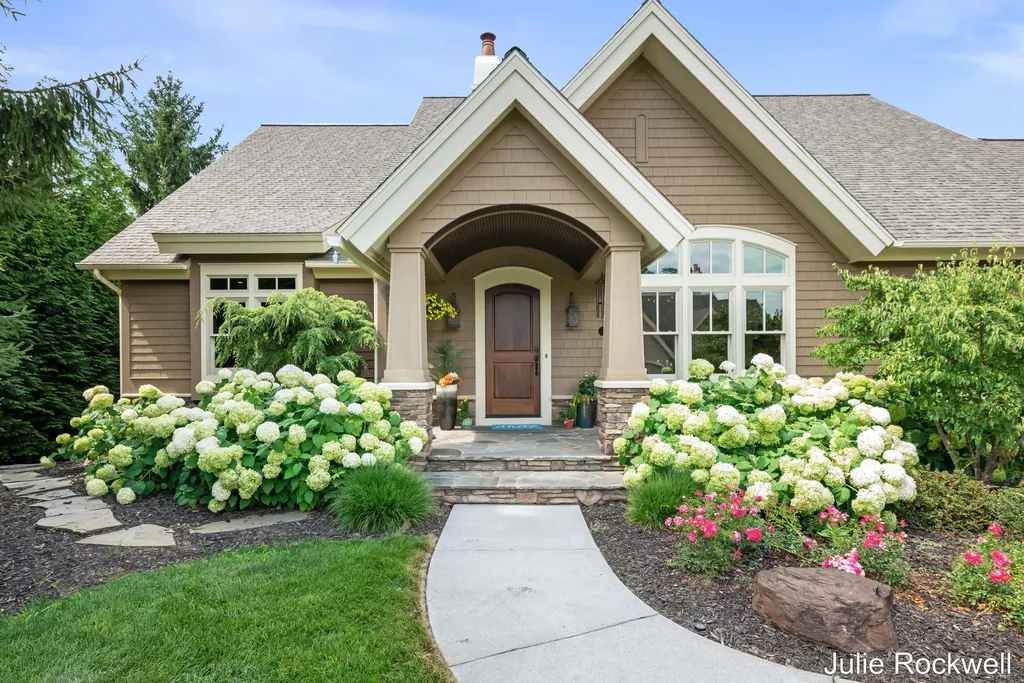 5575 Sanctuary Drive NE Ada Township MI 49301