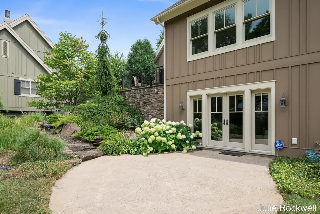 5575 Sanctuary Drive NE Ada Township MI 49301