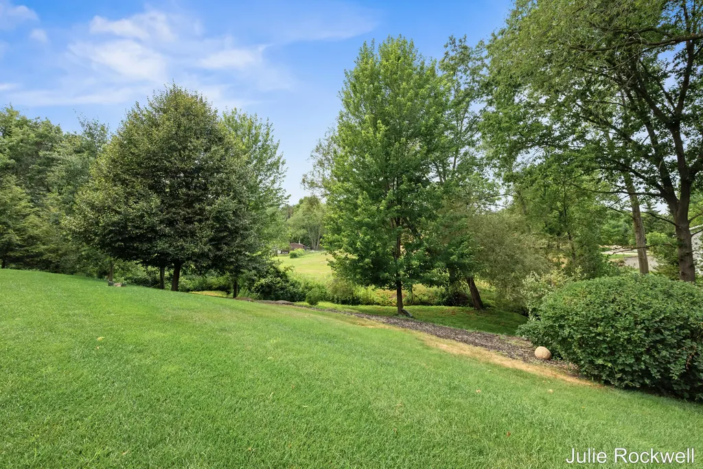 5575 Sanctuary Drive NE Ada Township MI 49301