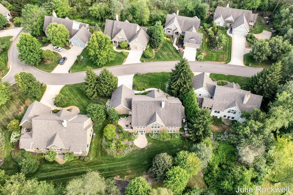 5575 Sanctuary Drive NE Ada Township MI 49301