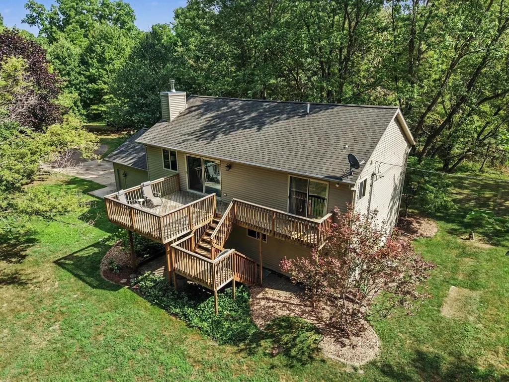 10725 Freeport Avenue Bowne Township MI 49325