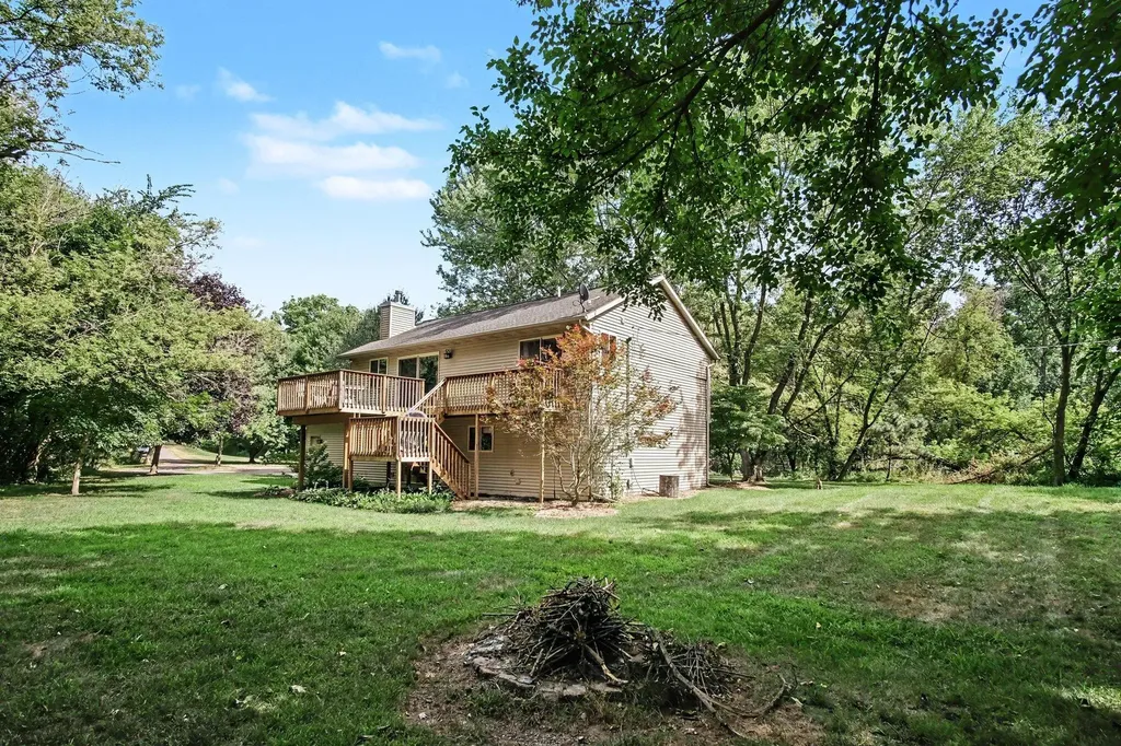 10725 Freeport Avenue Bowne Township MI 49325